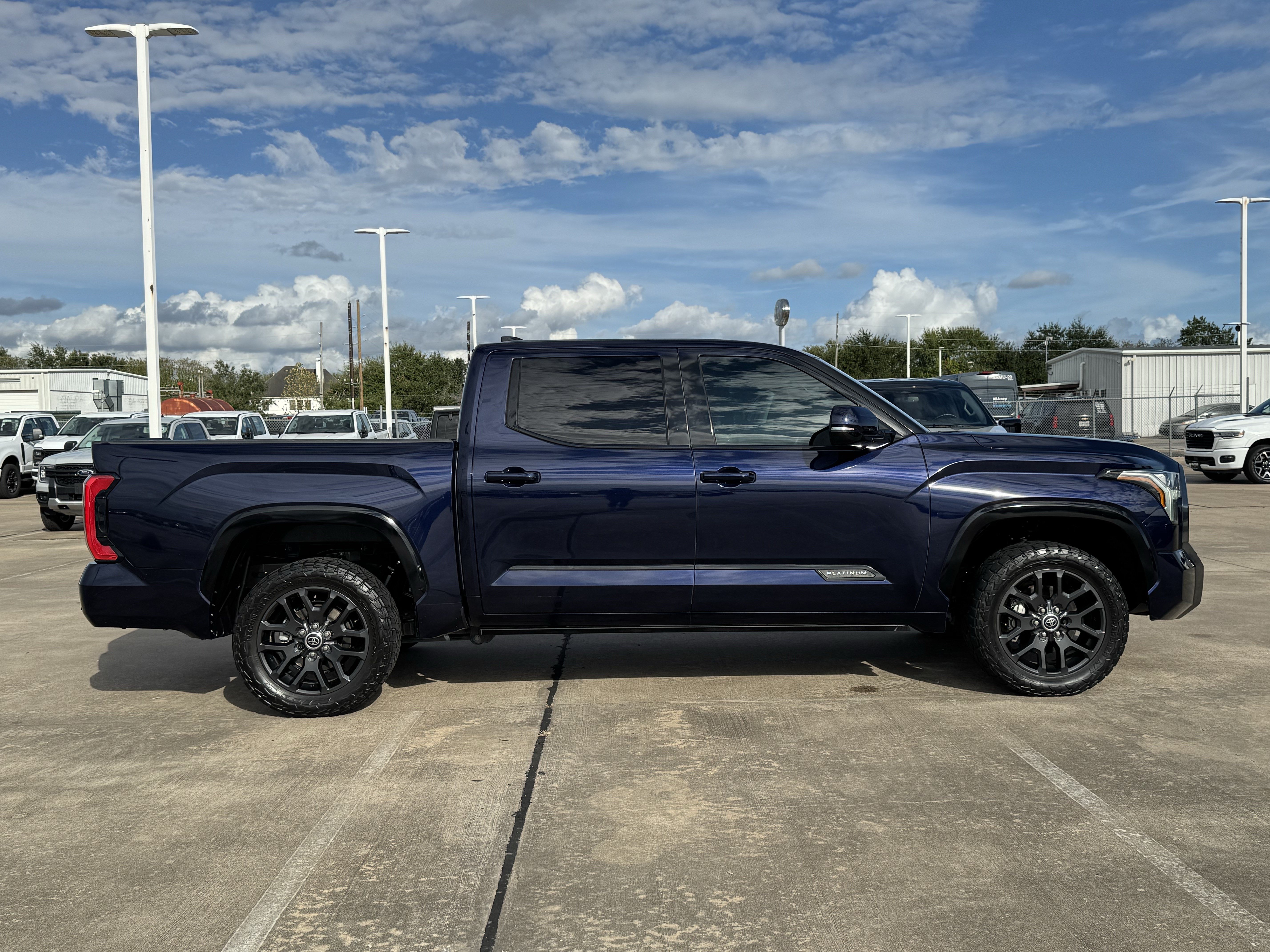 Used 2023 Toyota Tundra Platinum AWD/4WD image 6