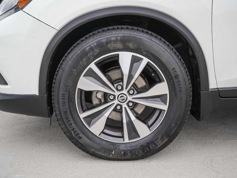 Used 2016 Nissan Rogue S FWD image 11