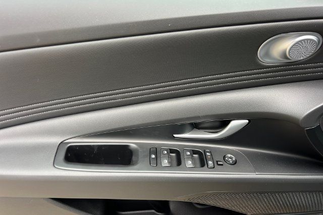 New 2026 Hyundai Elantra Limited FWD image 10