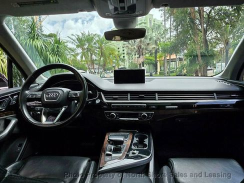 Used 2017 Audi Q7 3.0T Prestige AWD/4WD image 25