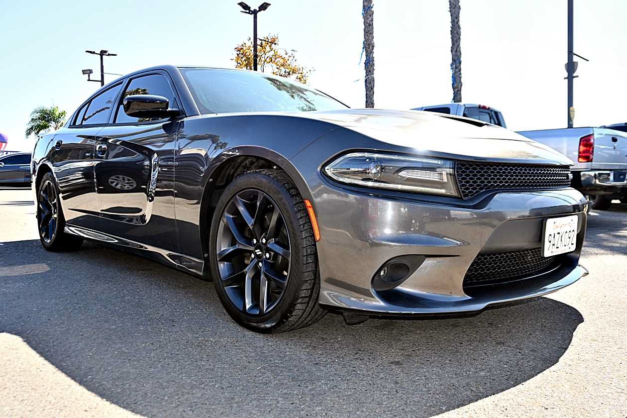 Used 2019 Dodge Charger GT RWD image 3