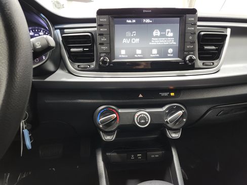 Used 2019 Kia Rio S image 27
