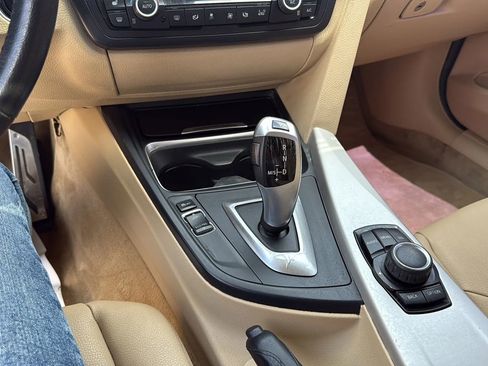 Used 2015 BMW 320i xDrive Sedan image 12