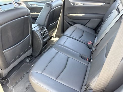 Certified 2023 Cadillac XT5 Luxury FWD image 17