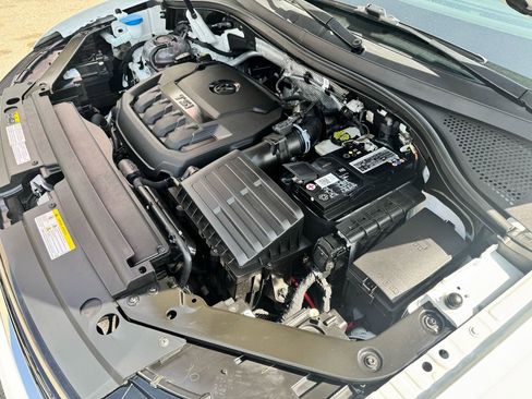 Used 2022 Volkswagen Tiguan SE R-Line image 47