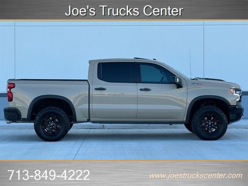 Used 2023 Chevrolet Silverado 1500 ZR2 image 9