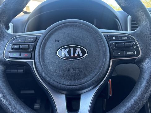 Used 2018 Kia Sportage LX AWD/4WD image 10