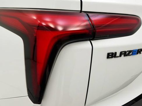 Used 2024 Chevrolet Blazer EV RS AWD/4WD image 27