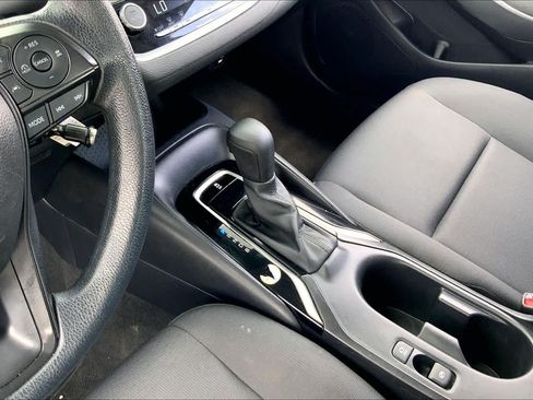 Used 2024 Toyota Corolla LE FWD image 16