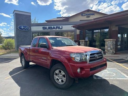 Used 2010 Toyota Tacoma 4x4 Access Cab V6 w/ TRD Off-Road Pkg image 5