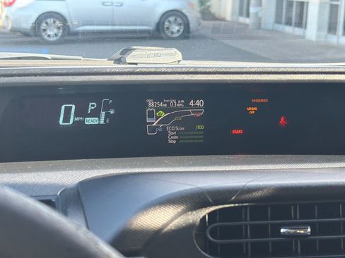 Used 2014 Toyota Prius C One FWD image 11