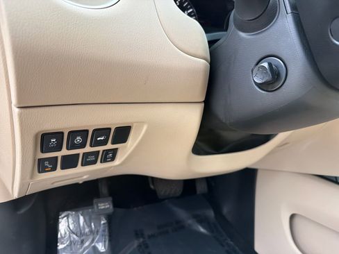 Used 2019 Nissan Pathfinder Platinum w/ Cargo Package FWD image 20