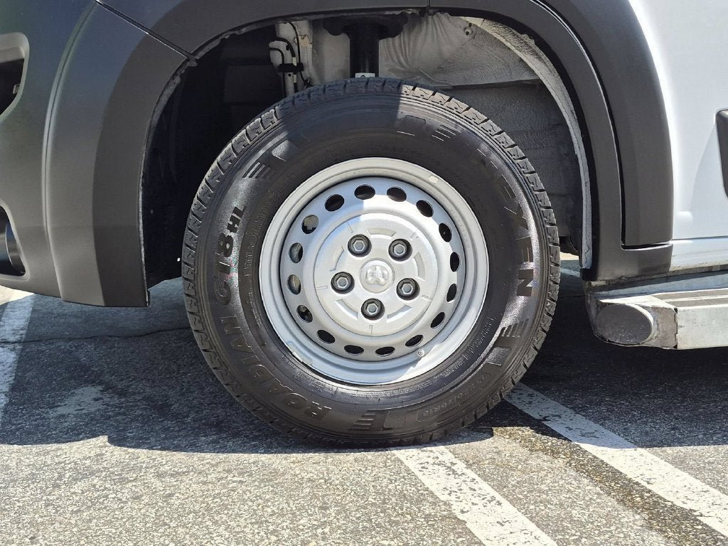 Used 2025 RAM ProMaster 2500 FWD image 32