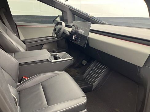 Used 2025 Tesla Cybertruck AWD Crew Cab image 12