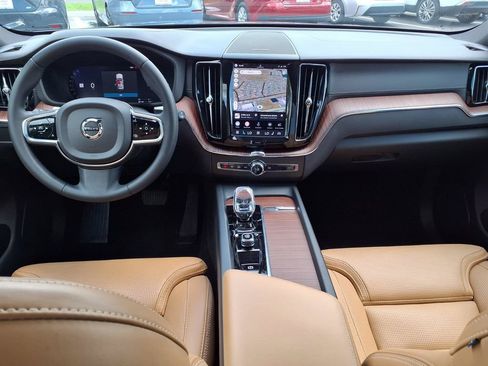 Used 2024 Volvo XC60 T8 Ultimate w/ Protection Package Premier AWD/4WD image 18