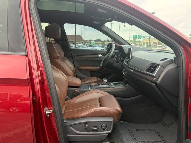 Used 2019 Audi Q5 Prestige w/ Prestige Package AWD/4WD image 13