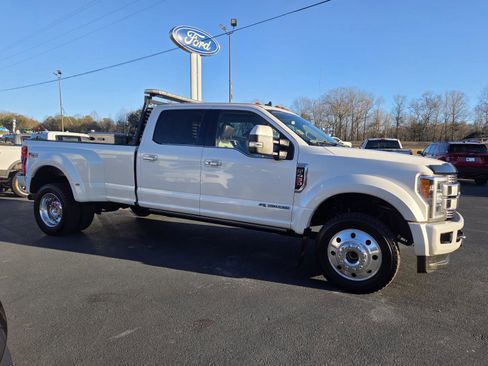 Used 2019 Ford F450 Limited image 3