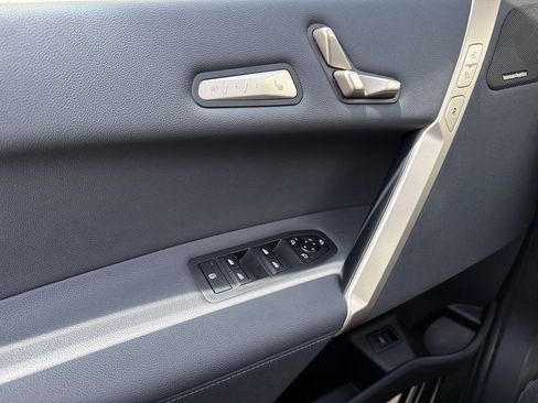 Used 2024 BMW iX xDrive50 w/ Premium Package image 37