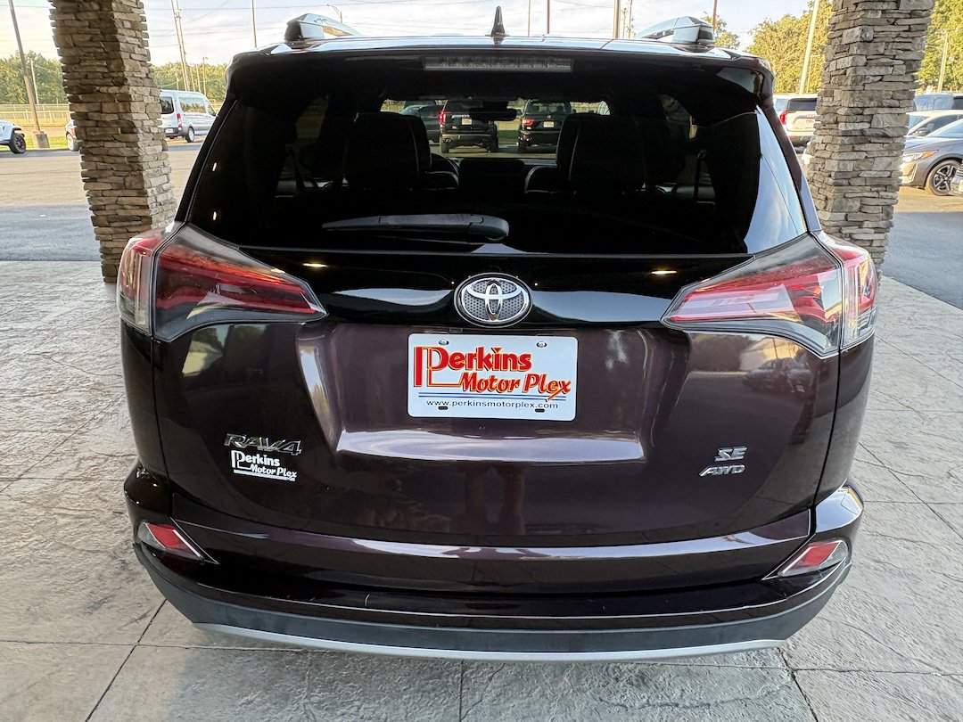 Used 2017 Toyota RAV4 SE w/ Power Extra Value Package AWD/4WD image 7