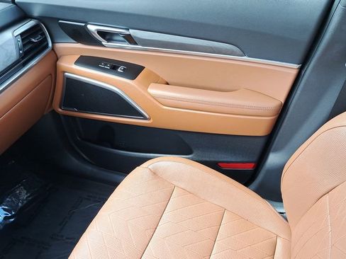 Used 2023 Kia Telluride EX X-Line image 16