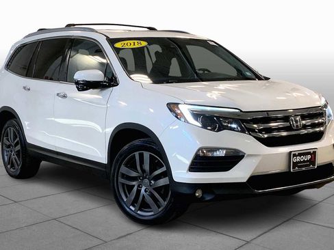 Used 2018 Honda Pilot Touring image 4
