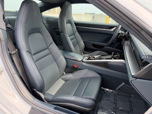 Certified 2024 Porsche 911 Carrera RWD image 20