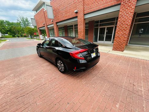 Used 2016 Honda Civic EX image 4