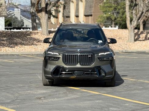 Used 2025 BMW X7 M60i image 2