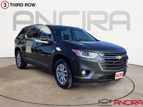Used 2021 Chevrolet Traverse LT image 1
