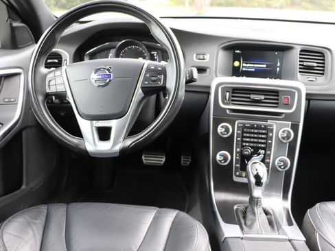Used 2017 Volvo S60 T6 R-Design Platinum AWD/4WD image 36