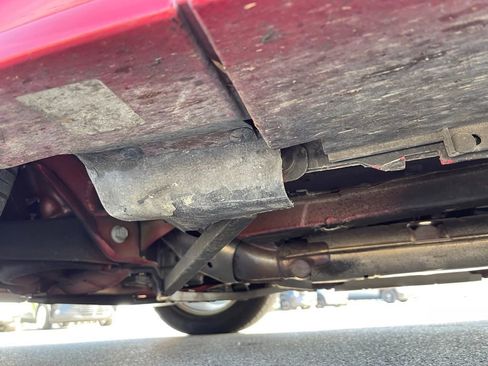 Used 2000 Ford Mustang Convertible image 25