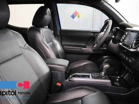 Certified 2020 Toyota Tacoma TRD Off-Road w/ TRD Premium Off Road Package AWD/4WD image 29
