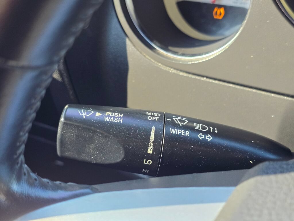 Used 2014 Dodge Challenger R/T RWD image 27