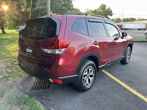 Certified 2021 Subaru Forester Premium AWD/4WD image 8