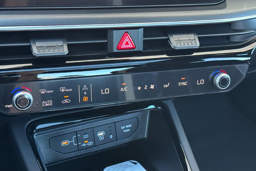 New 2027 Kia K5 GT-Line AWD/4WD image 22