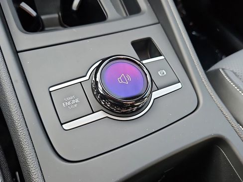 New 2026 Volkswagen Tiguan SE R-Line image 11