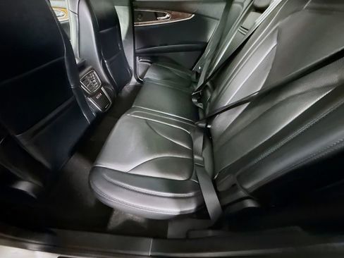 Used 2019 Lincoln Nautilus Reserve image 28