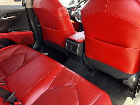 Used 2022 Toyota Camry XSE FWD image 14