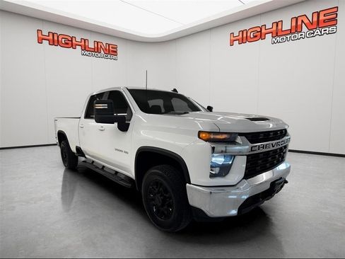 Used 2020 Chevrolet Silverado 3500 LT AWD/4WD image 3