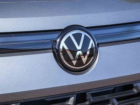 New 2026 Volkswagen Tiguan SE image 15