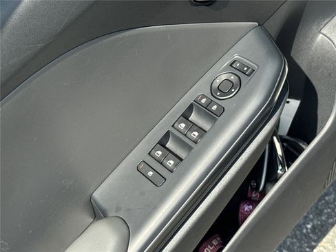 Used 2025 Kia K4 FWD image 18