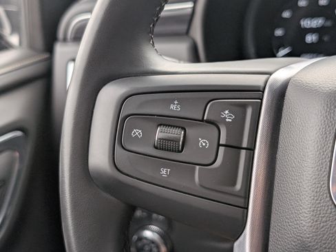 Used 2024 GMC Yukon SLT AWD/4WD image 24