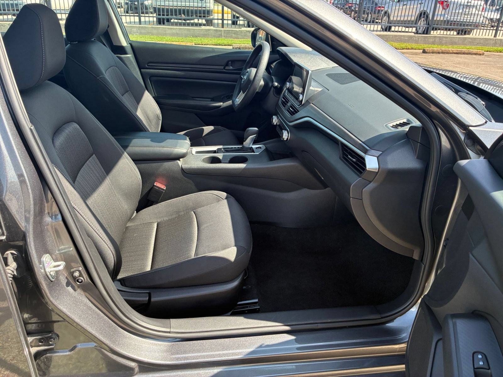 Used 2026 Nissan Altima 2.5 SV FWD image 35