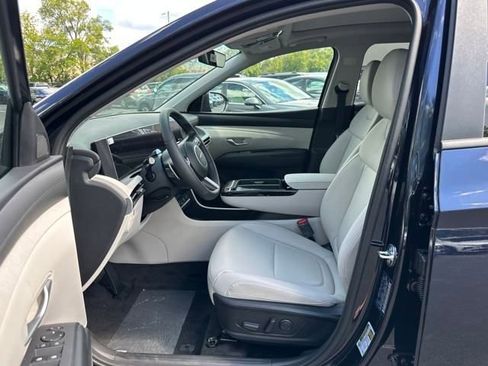 New 2025 Hyundai Tucson SEL image 9