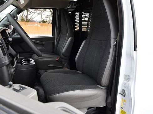 Used 2024 GMC Savana 2500 w/ Driver Convenience Package image 18