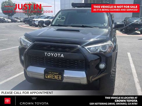 Used 2018 Toyota 4Runner TRD Off-Road AWD/4WD image 1