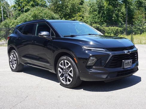 Used 2023 Chevrolet Blazer RS w/ Enhanced Convenience Package AWD/4WD image 2
