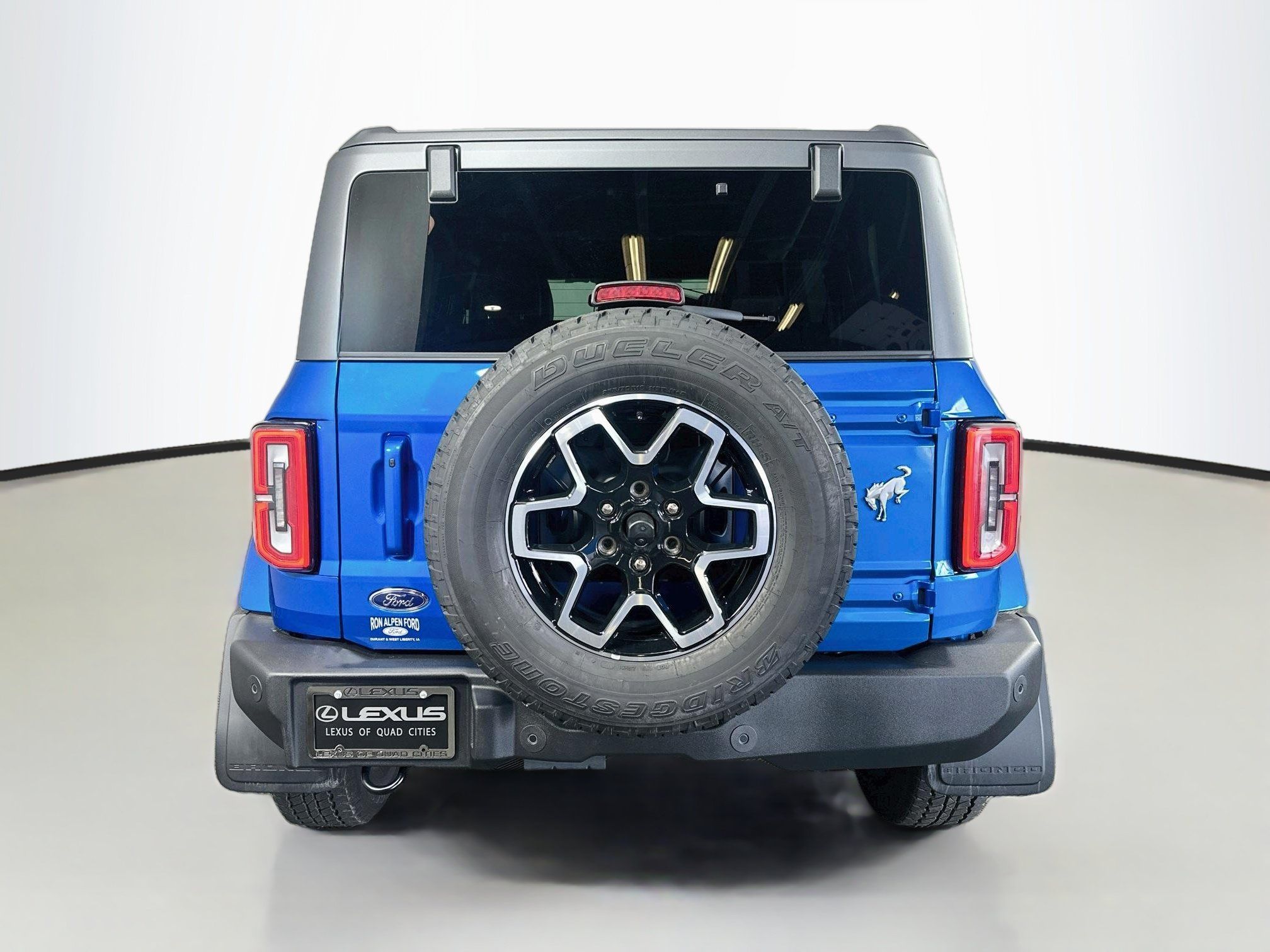 Used 2024 Ford Bronco Outer Banks AWD/4WD image 6