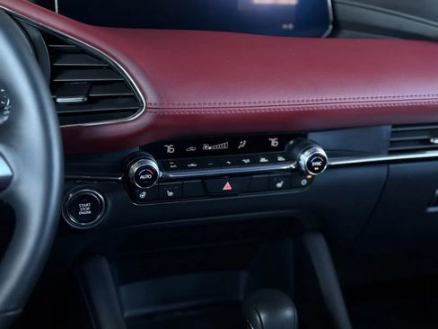 Used 2025 MAZDA MAZDA3 Hatchback w/Premium Plus Pkg image 36