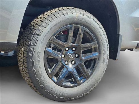 New 2026 Chevrolet Silverado 1500 RST w/ Dark Appearance Package AWD/4WD image 11